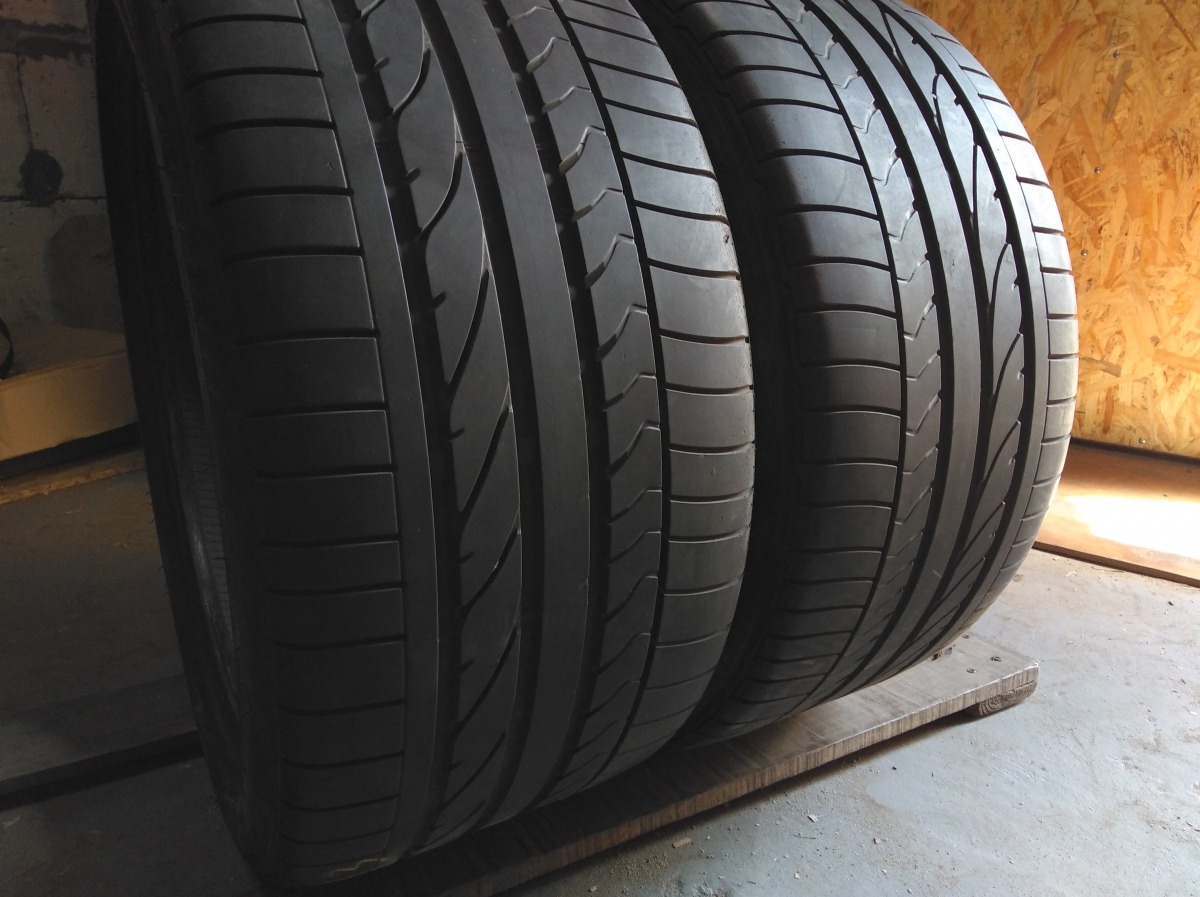 Придбати вживані шини Bridgestone Potenza RE 050 A/ 265/35 R 18