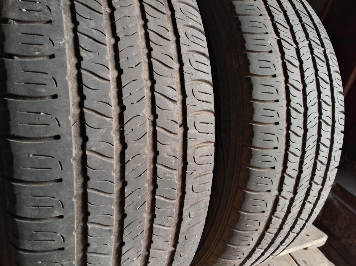 Придбати вживані шини GoodYear Assurance All-season 235/60 R 17