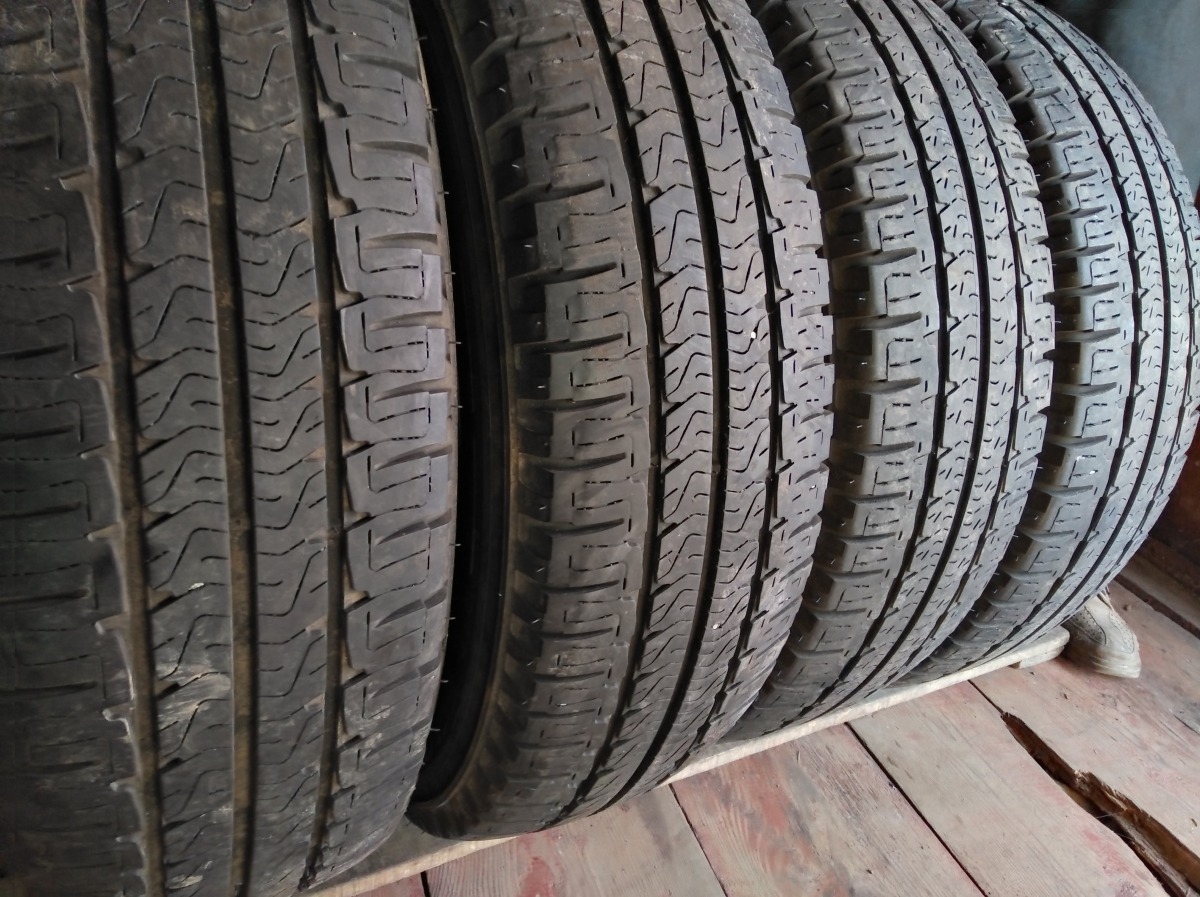 Придбати вживані шини Michelin Agilis Campimg 215/75 R 16C