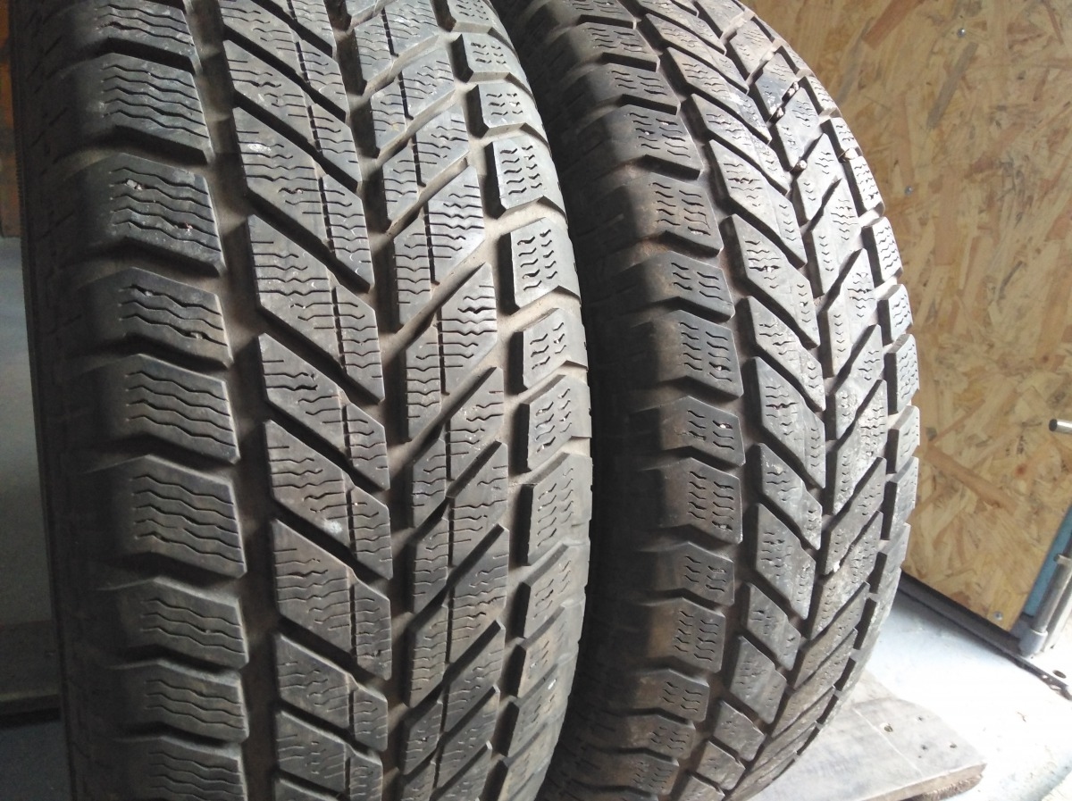 Придбати вживані шини StarFire W200 205/65 R 15