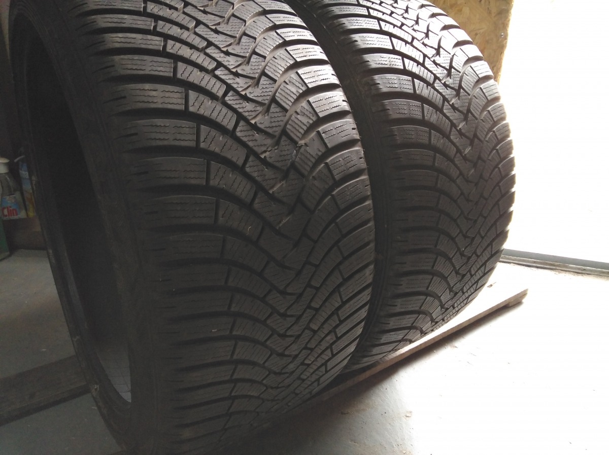 Придбати вживані шини Falken Euro Winter HS 01 SUV 295/35 R 21
