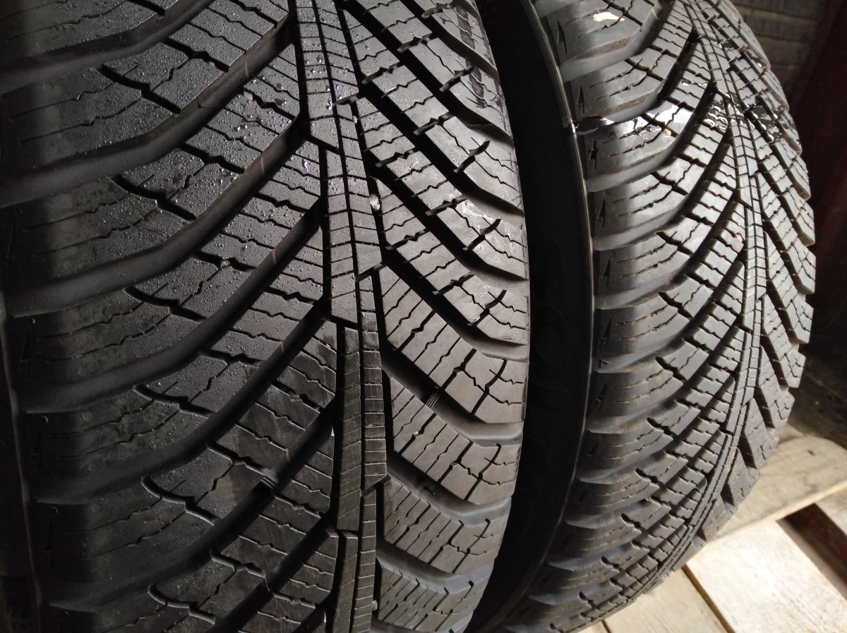 Придбати вживані шини Kumho Solus HA 31 215/50 R 17