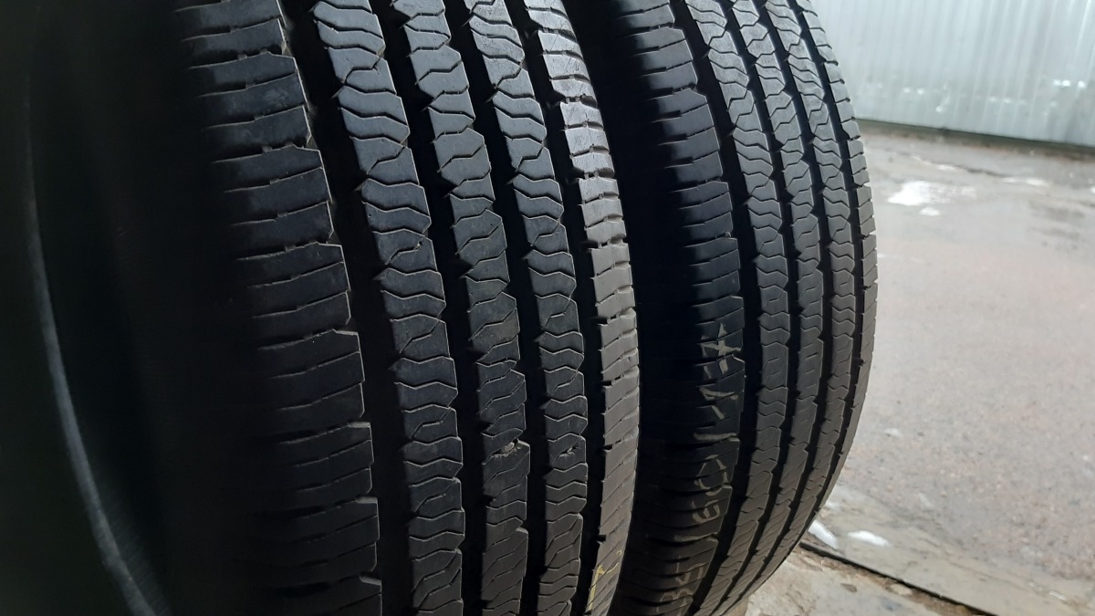 Придбати вживані шини Kumho Radial 798 plus 235/60 R 17