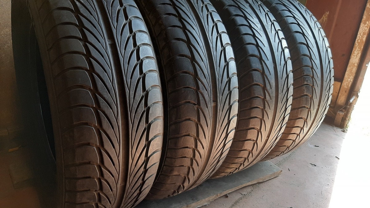 Придбати вживані шини Barum Bravuris 205/65 R 15