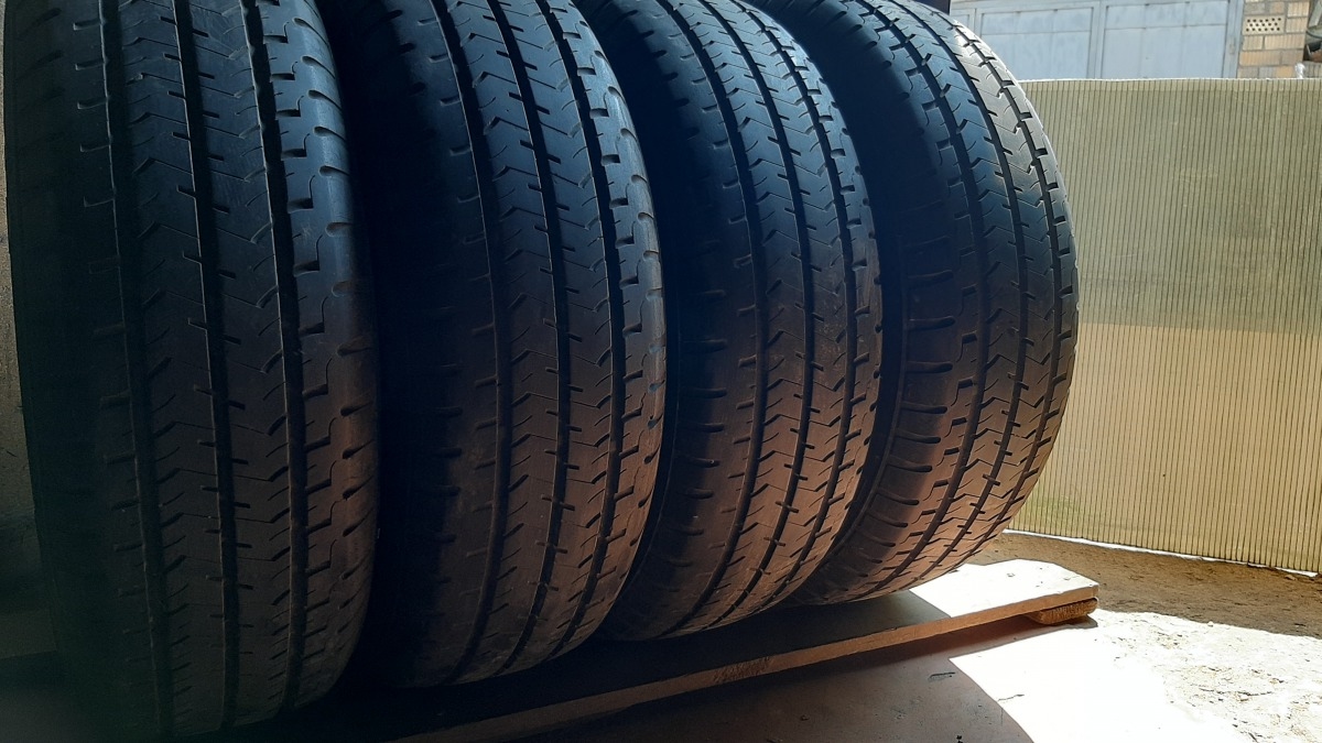Придбати вживані шини Uniroyal RainMaxThe rain ture 195/70 R 15