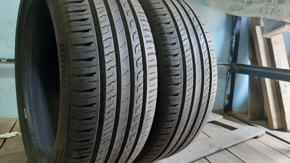Придбати вживані шини Barum Bravuris 5 235/45 R 19