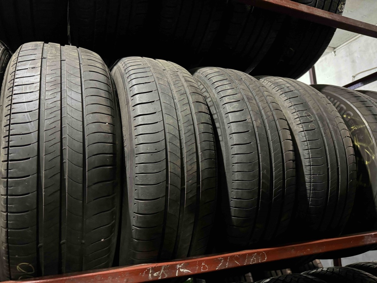 Придбати вживані шини Michelin Energy Saver. 205/65 R 16