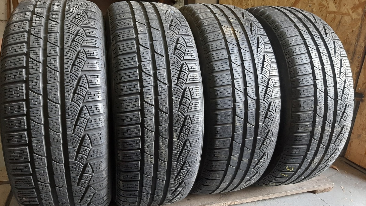 Придбати вживані шини Pirelli Sottozero Winter 210 225/60 R 16
