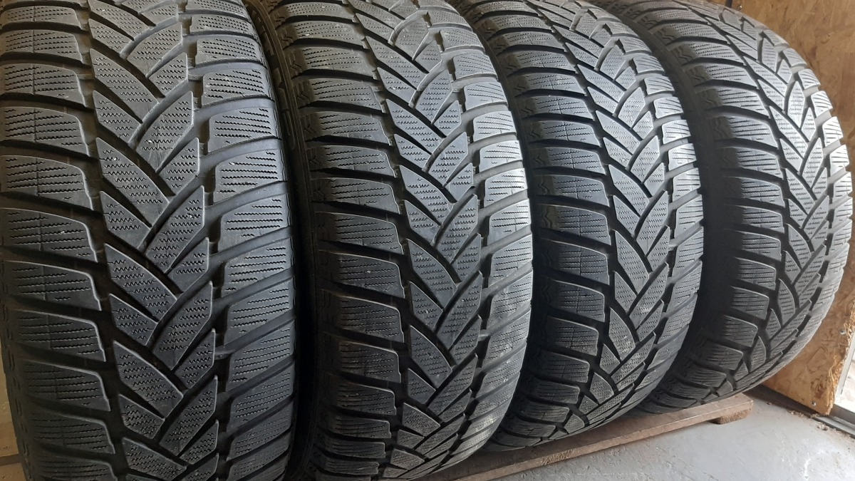Придбати вживані шини Dunlop GrandTrek  WTM 3 275/45 R 20