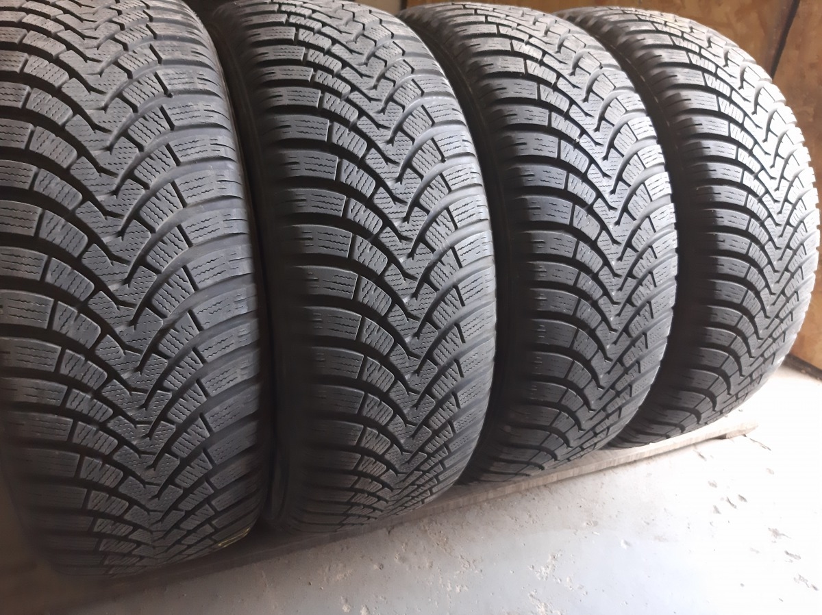 Придбати вживані шини Falken Eurowinter HS01 SUV 225/55 R 18
