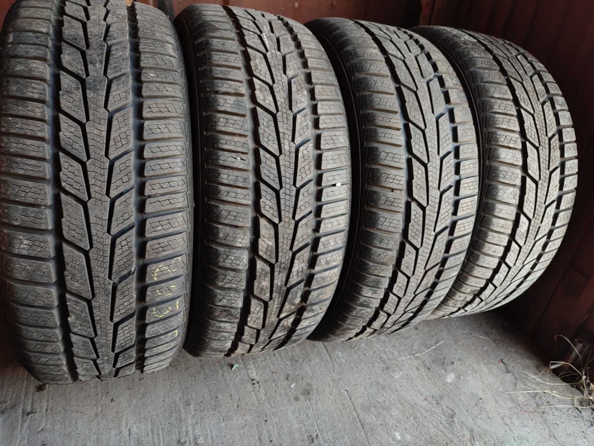 Придбати вживані шини Semperit Speed-Grip 205/50 R 16