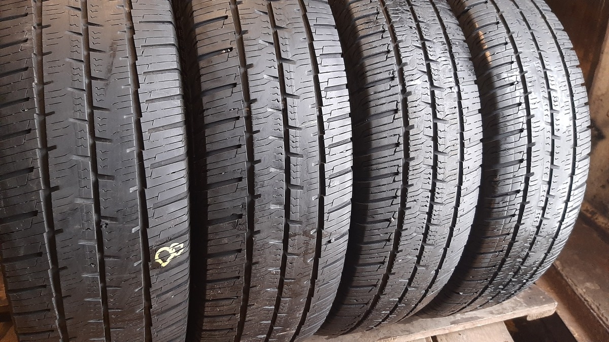 Придбати вживані шини Continental VanContactSeason 205/75 R 16C