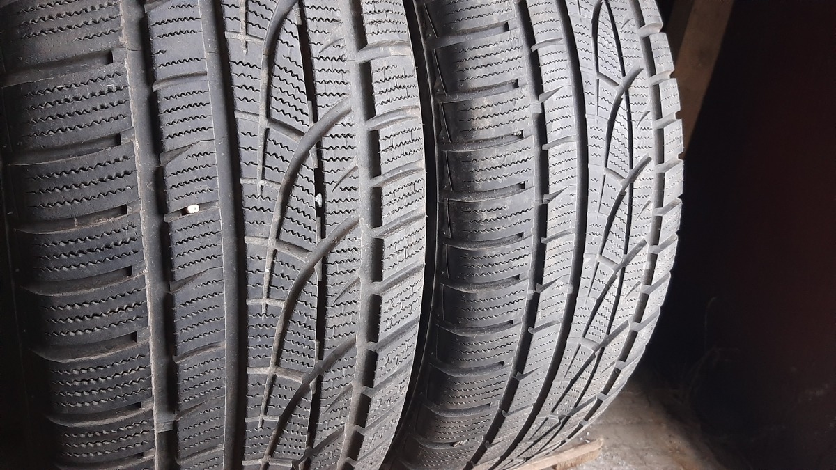 Придбати вживані шини Hankook WinterICeptEvo 255/55 R 18