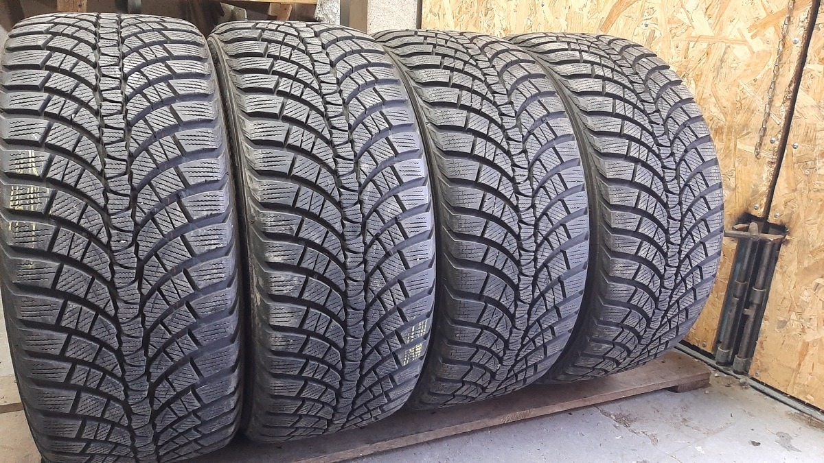 Придбати вживані шини Kumho Winter Craft WP 71 245/40 R 18