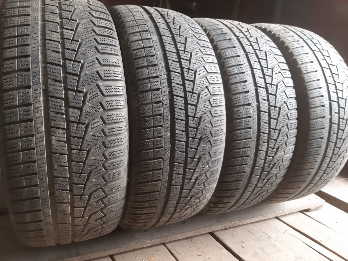 Придбати вживані шини Hankook Winter i*cept evo 2 225/45 R 18