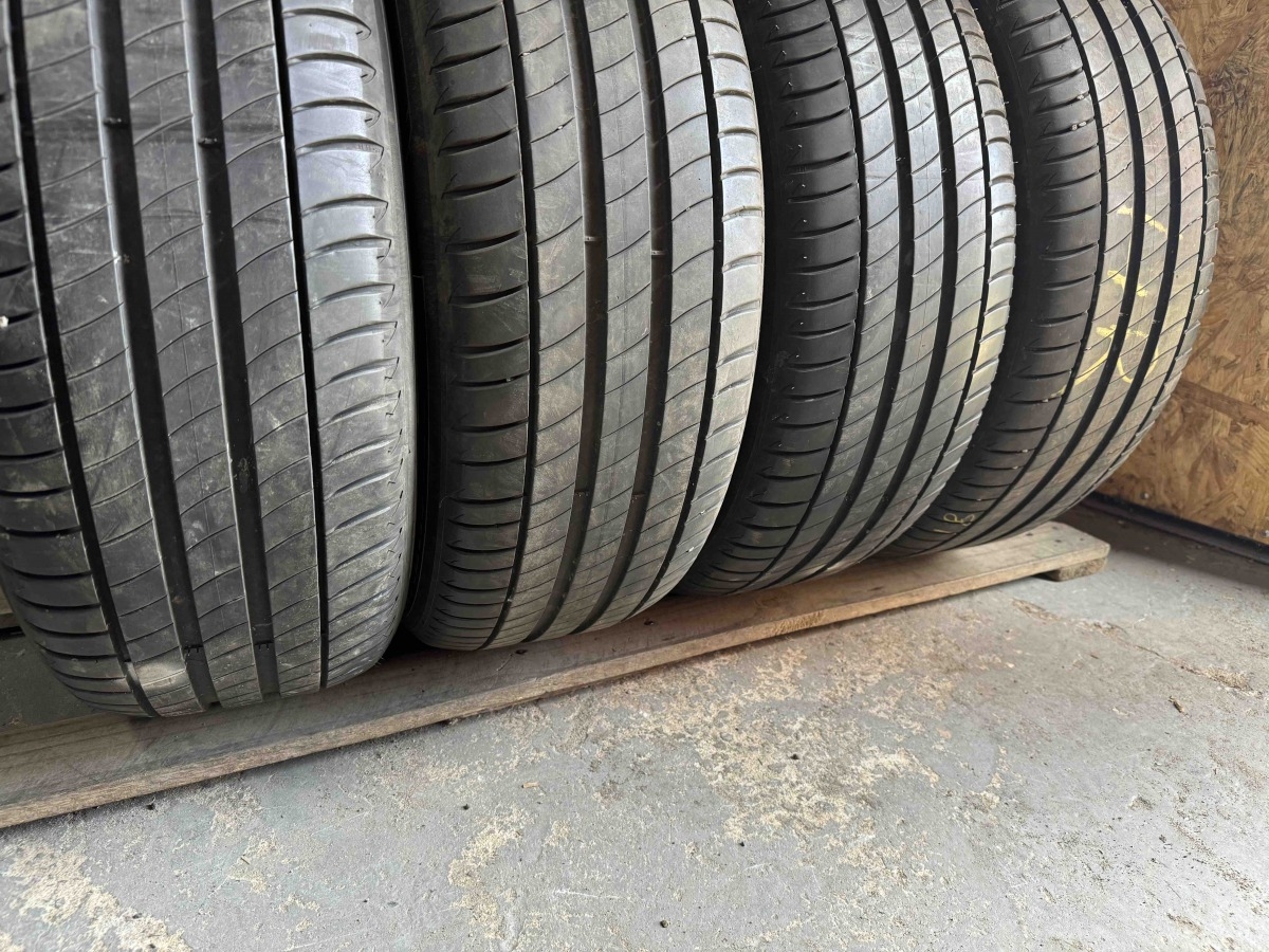 Придбати вживані шини Michelin Primacy 3 215/55 R 17