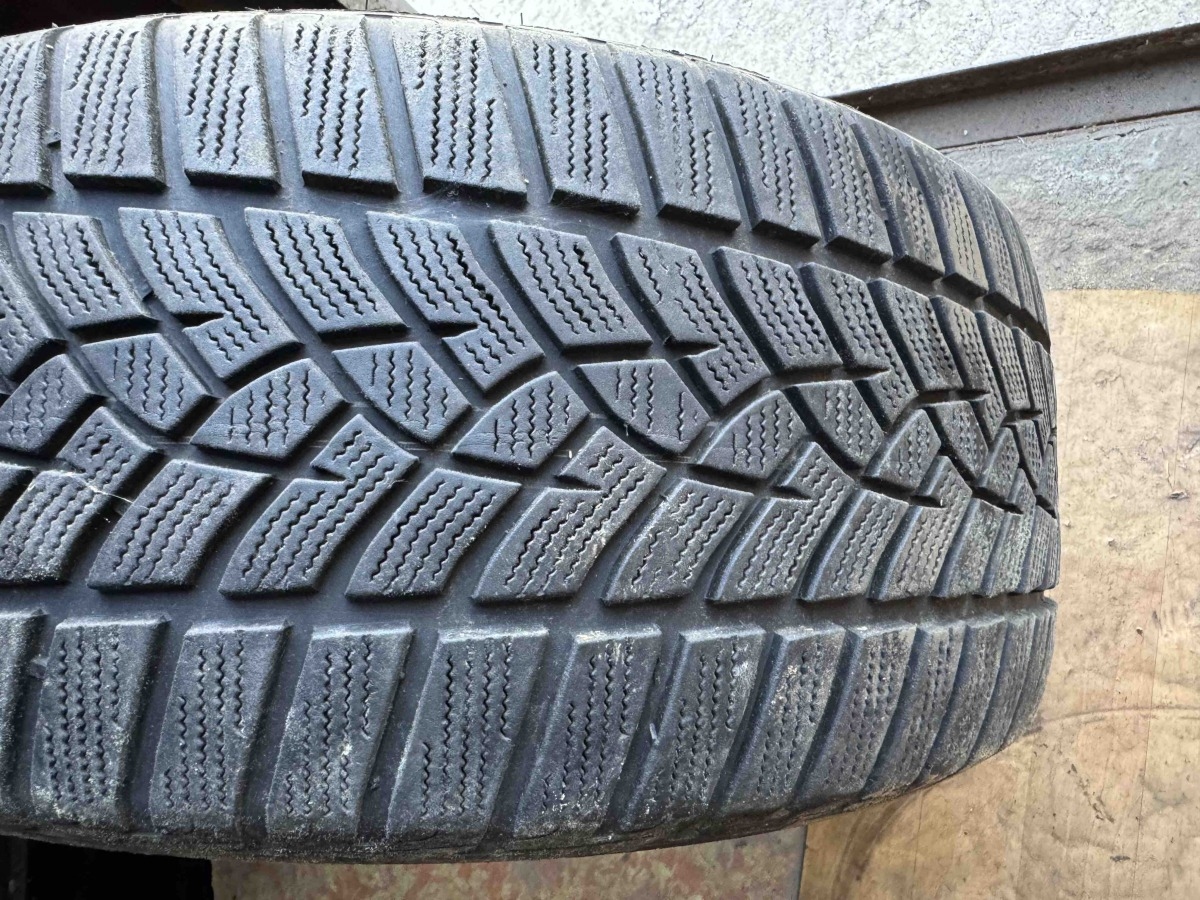 Придбати вживані шини GoodYear UltraGrip Perfomance + 235/45 R 18