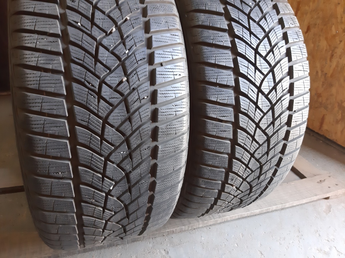 Придбати вживані шини GoodYear Ultra Grip Perfomance 255/40 R 19