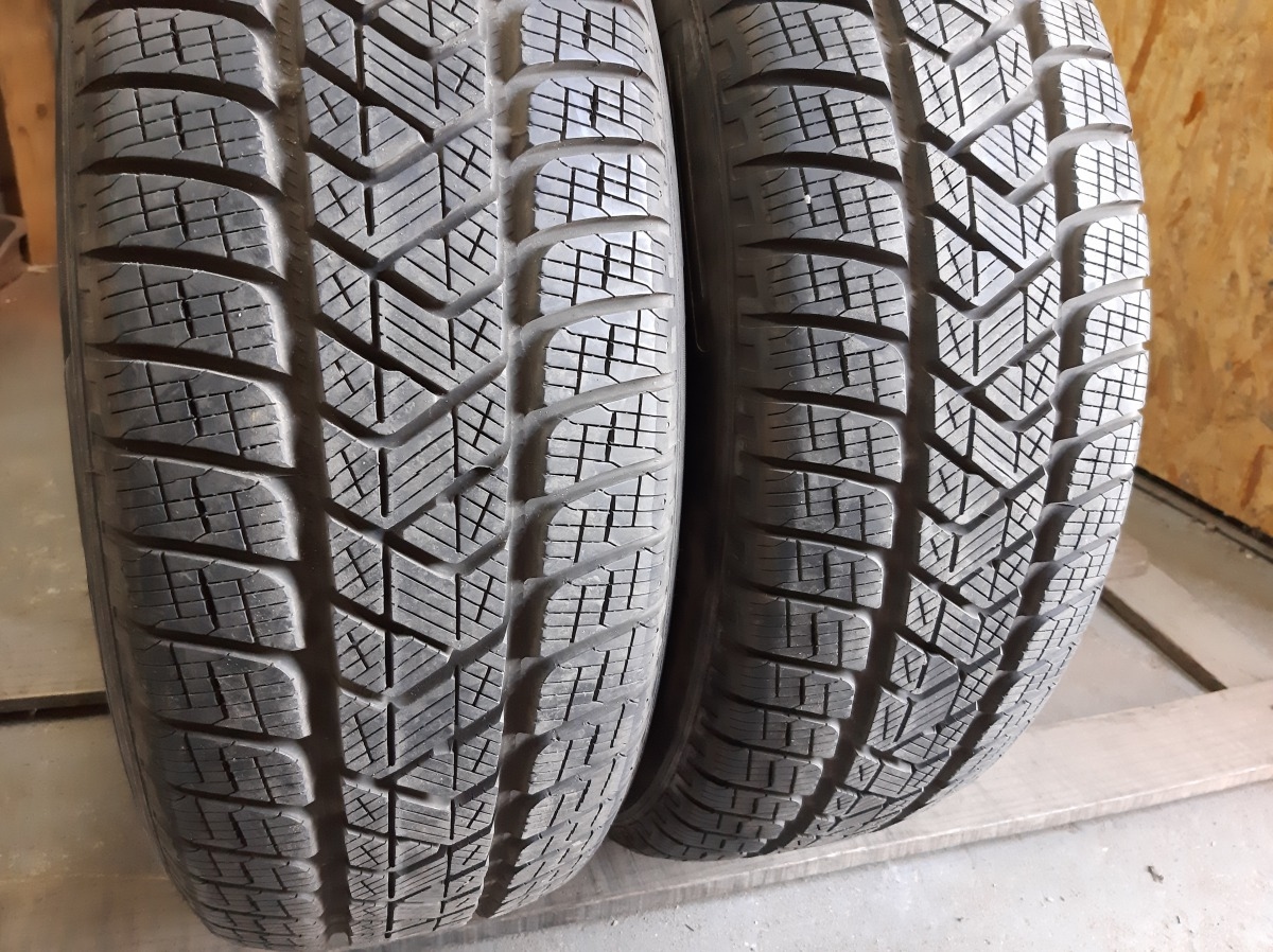 Придбати вживані шини Pirelli Scorpion Winter 215/60 R 17