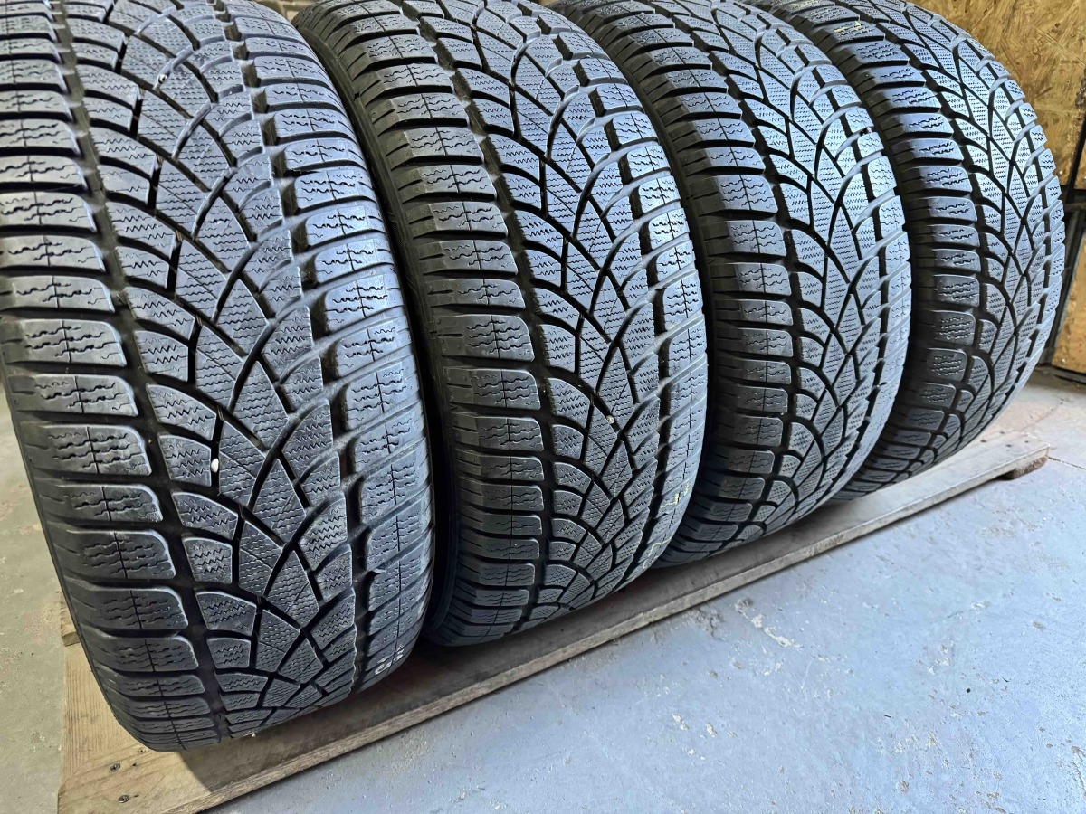 Придбати вживані шини Dunlop SP Winter Sport 3D 235/45 R 17