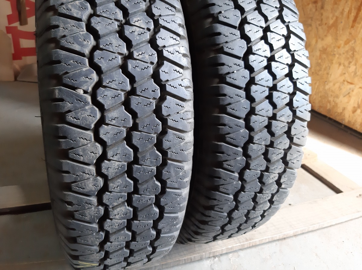 Придбати вживані шини Lassa Wintus  195/70 R 15C