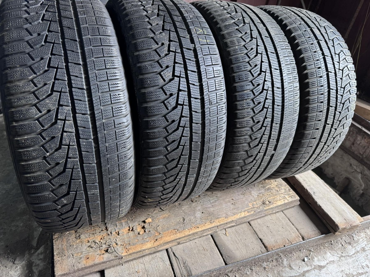 Придбати вживані шини Hankook Winter I cept evo 2 235/50 R 18