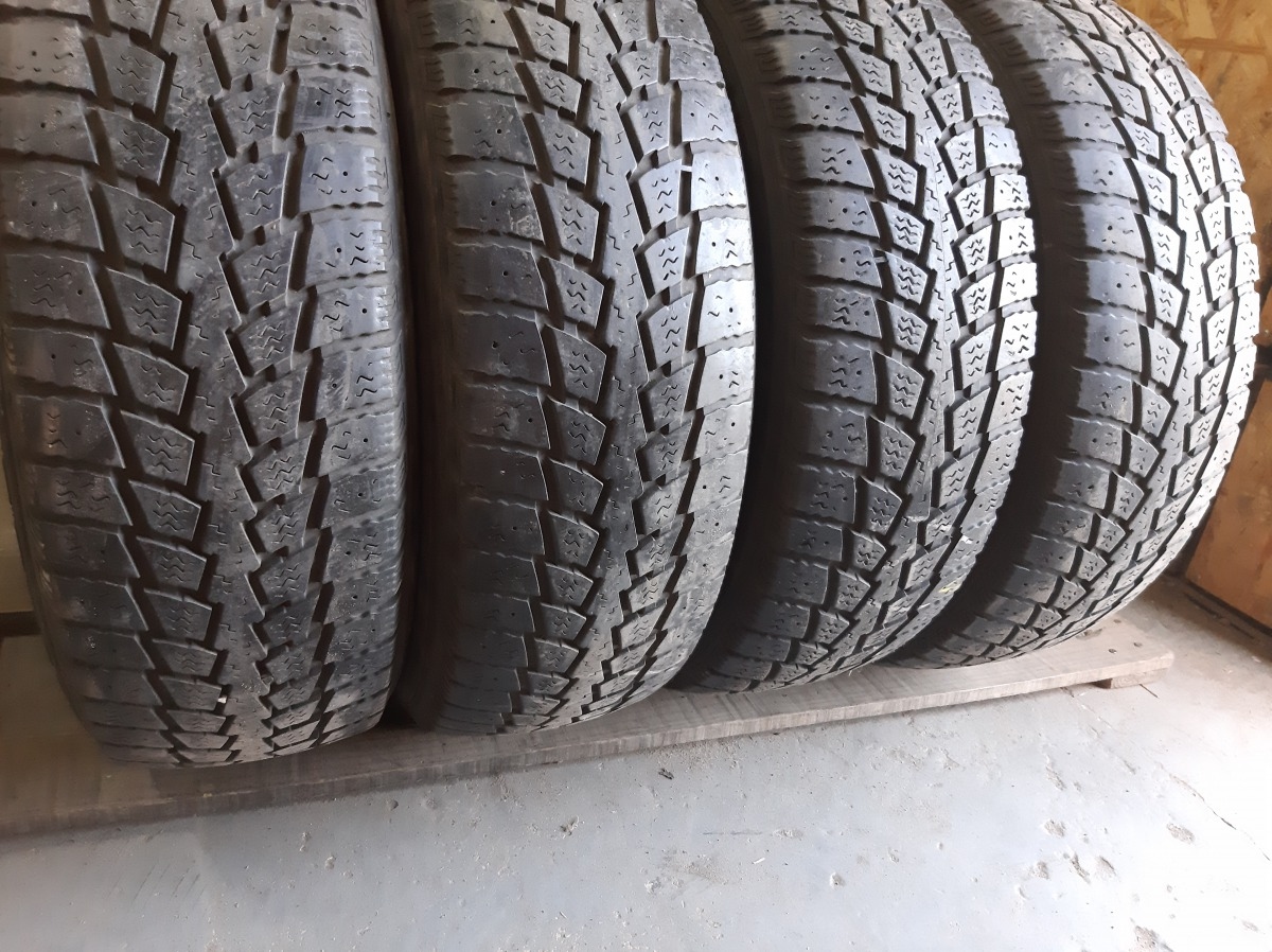 Придбати вживані шини Kumho PowerGrip KC11 225/70 R 15C