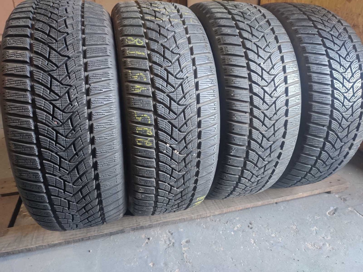 Придбати вживані шини Dunlop WinterSport 5  225/45 R 18