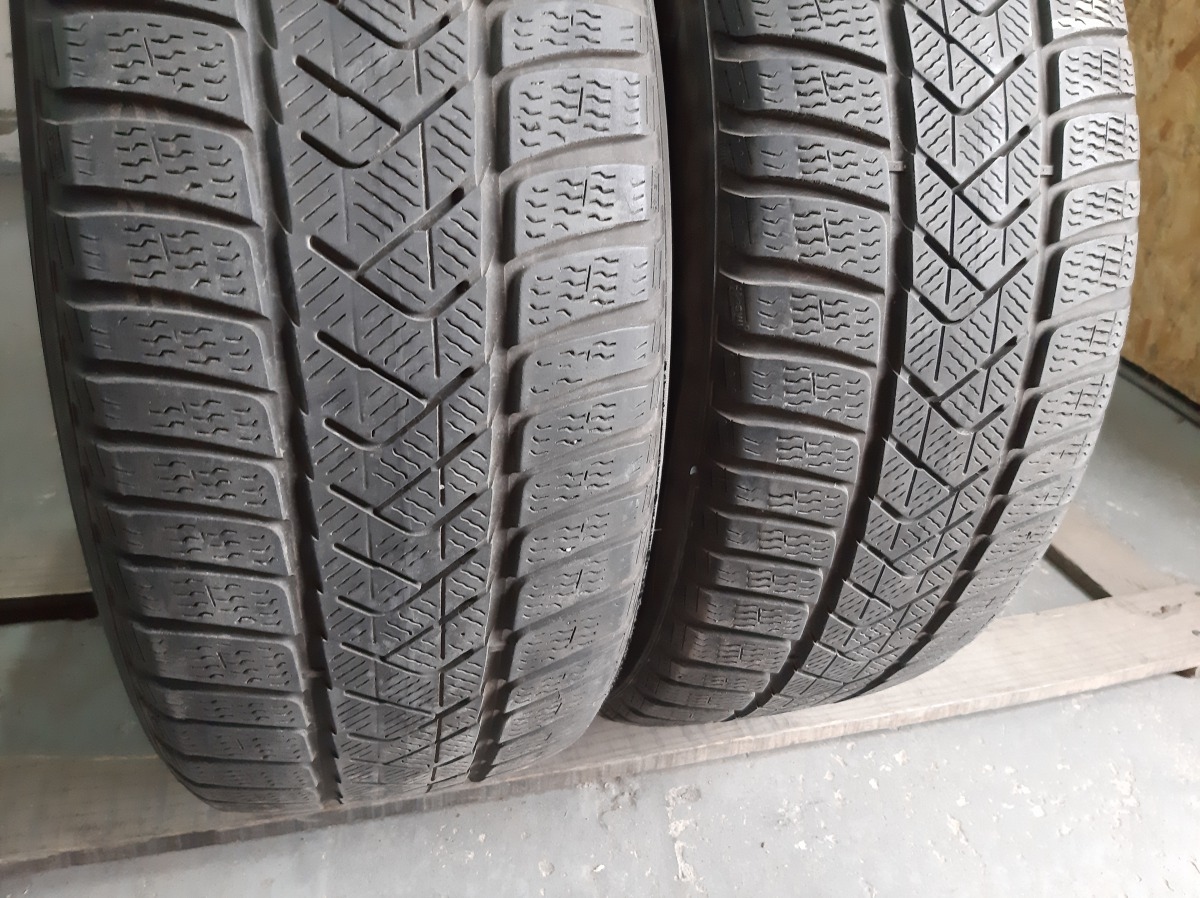 Придбати вживані шини Pirelli Sottozero 3 225/60 R 17