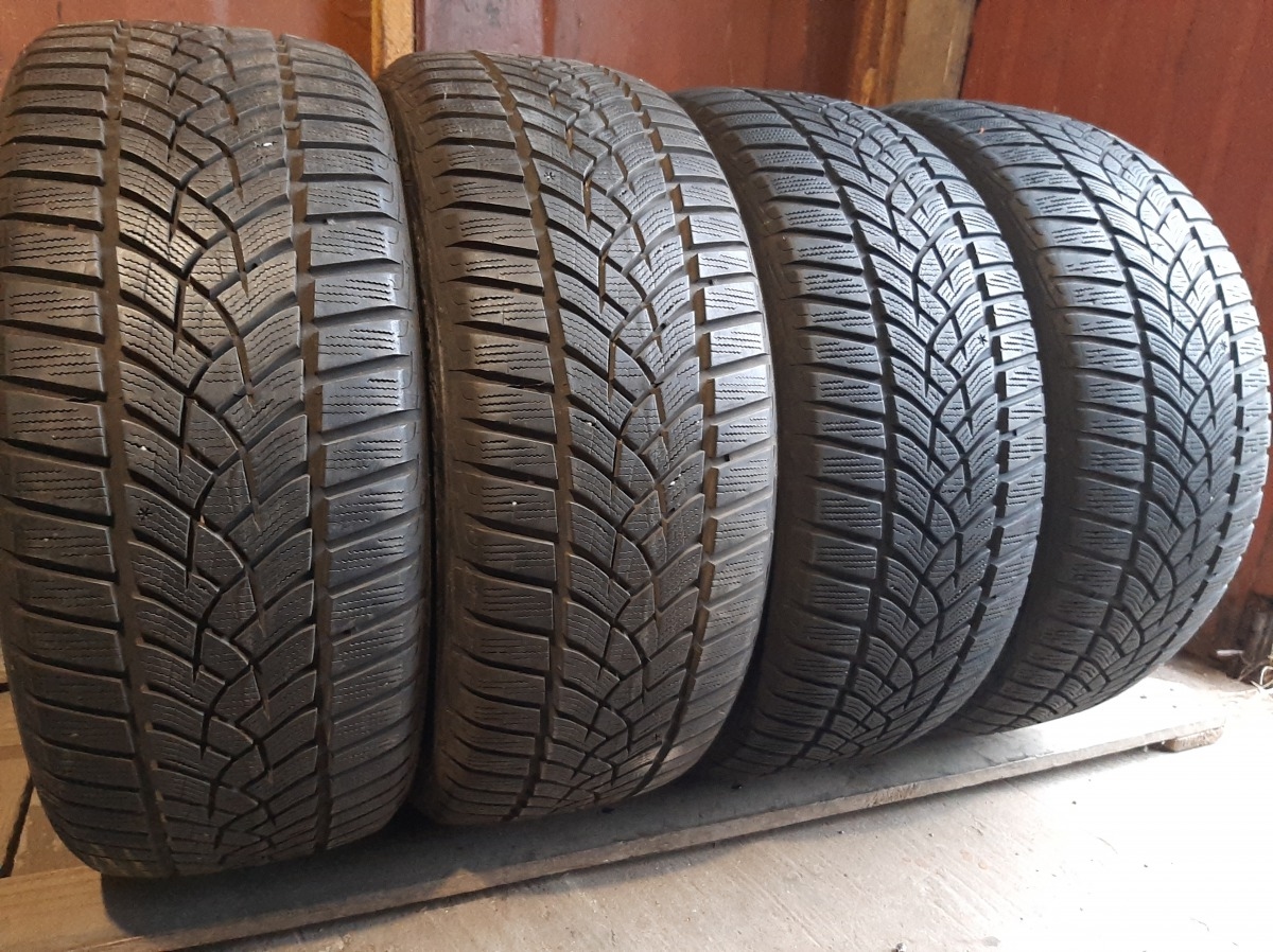Придбати вживані шини GoodYear Ultra Grip  225/45 R 18