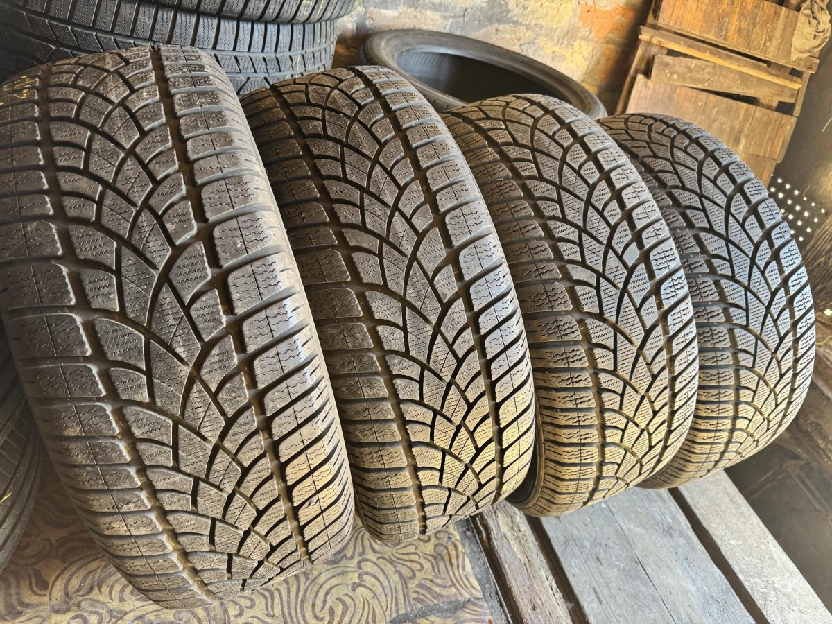 Придбати вживані шини Dunlop SPWinterSport3D 225/50 R 18