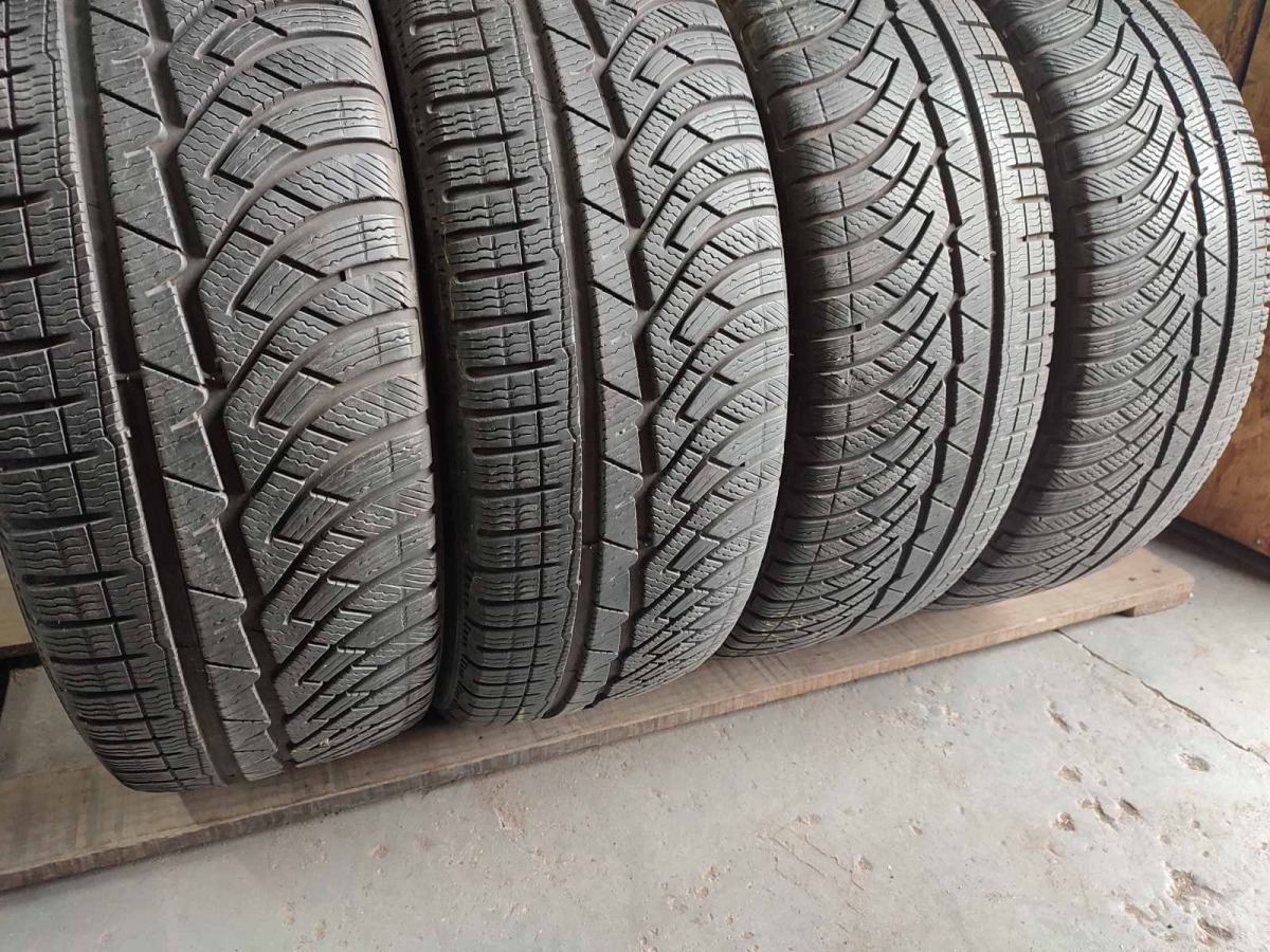 Придбати вживані шини Michelin PilotAlpinPA4  225/45 R 18