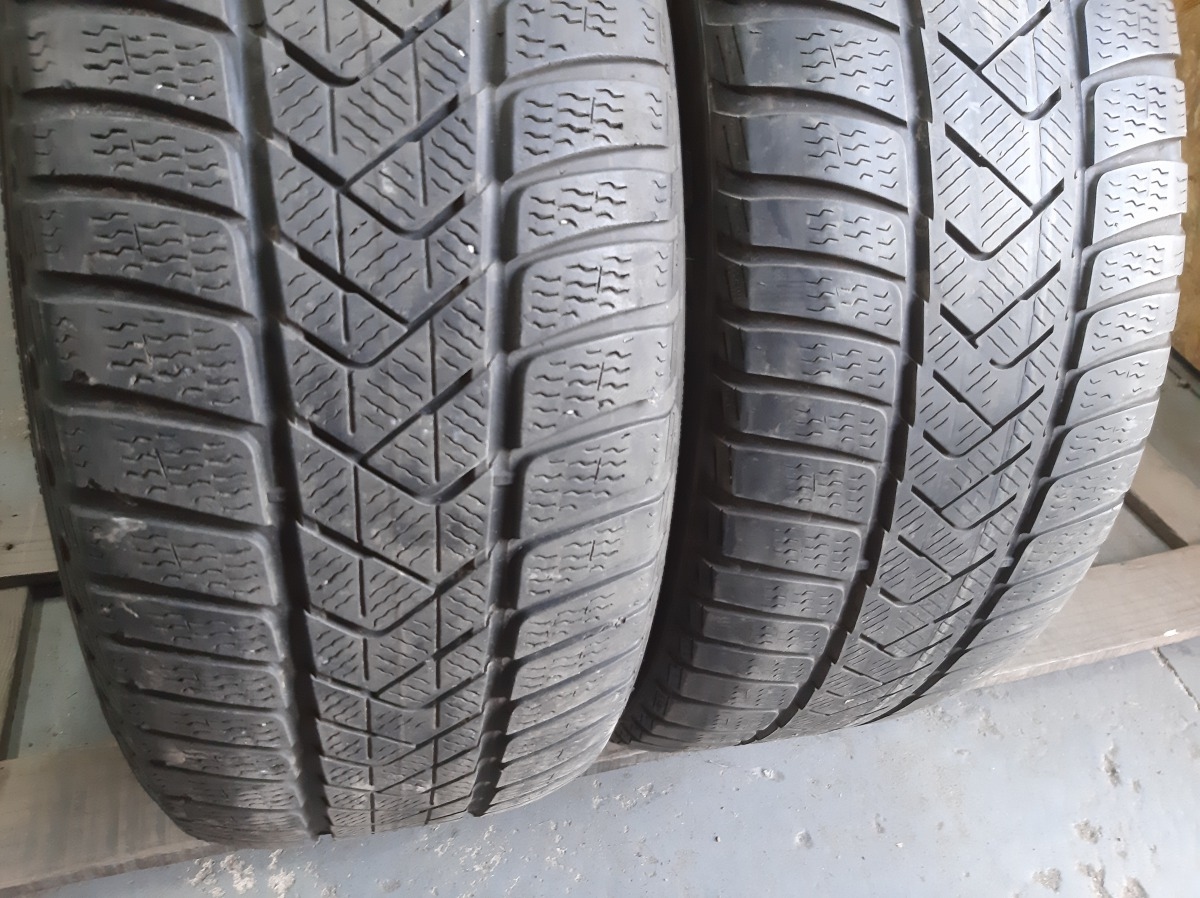 Придбати вживані шини Pirelli Sottozero 3 245/45 R 18