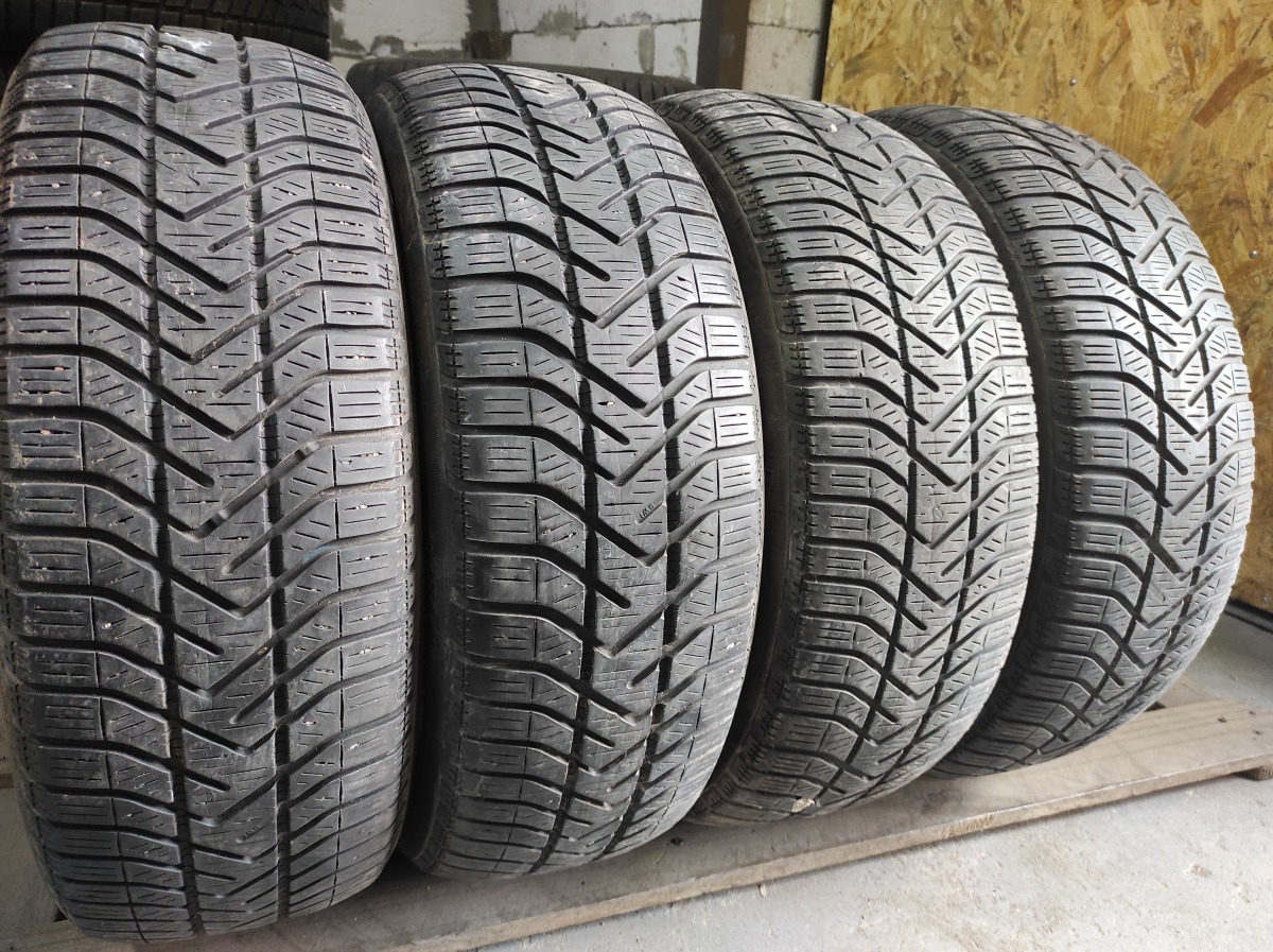 Придбати вживані шини Pirelli Snowcontrol 3 205/65 R 15