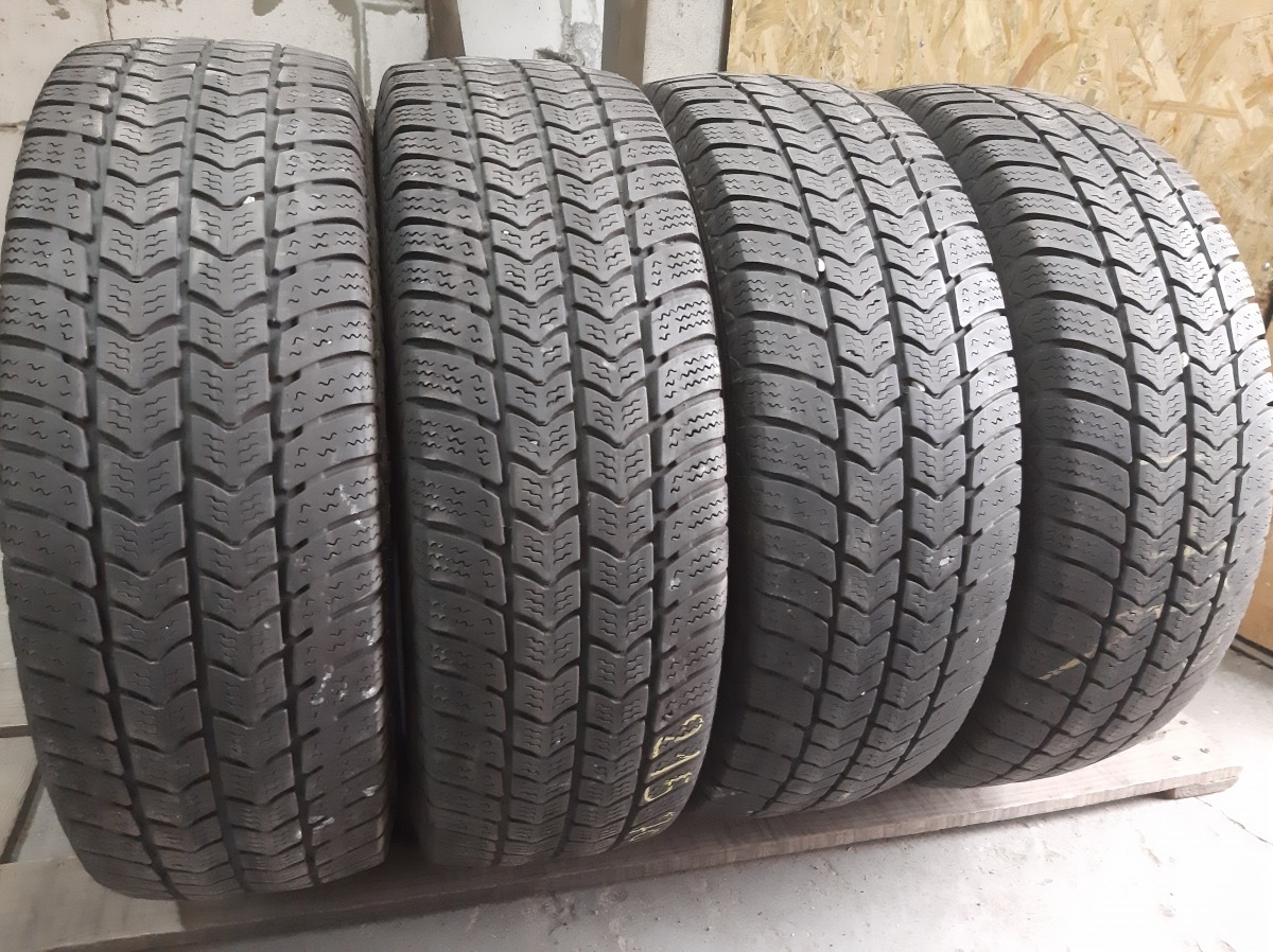 Придбати вживані шини Semperit Van-Grip 2    . 215/70 R 15C
