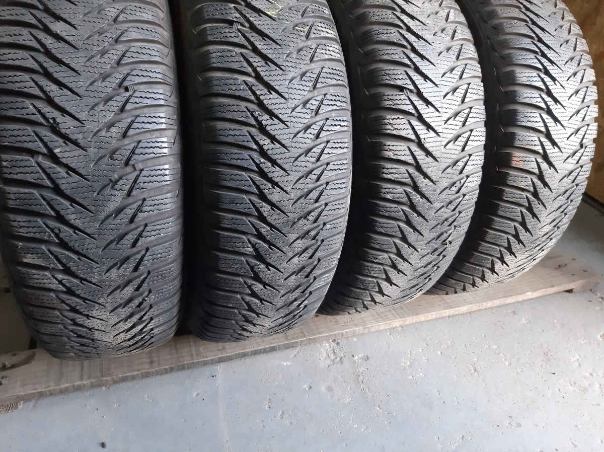 Придбати вживані шини Good Year Ultra Grip 8 205/65 R 15