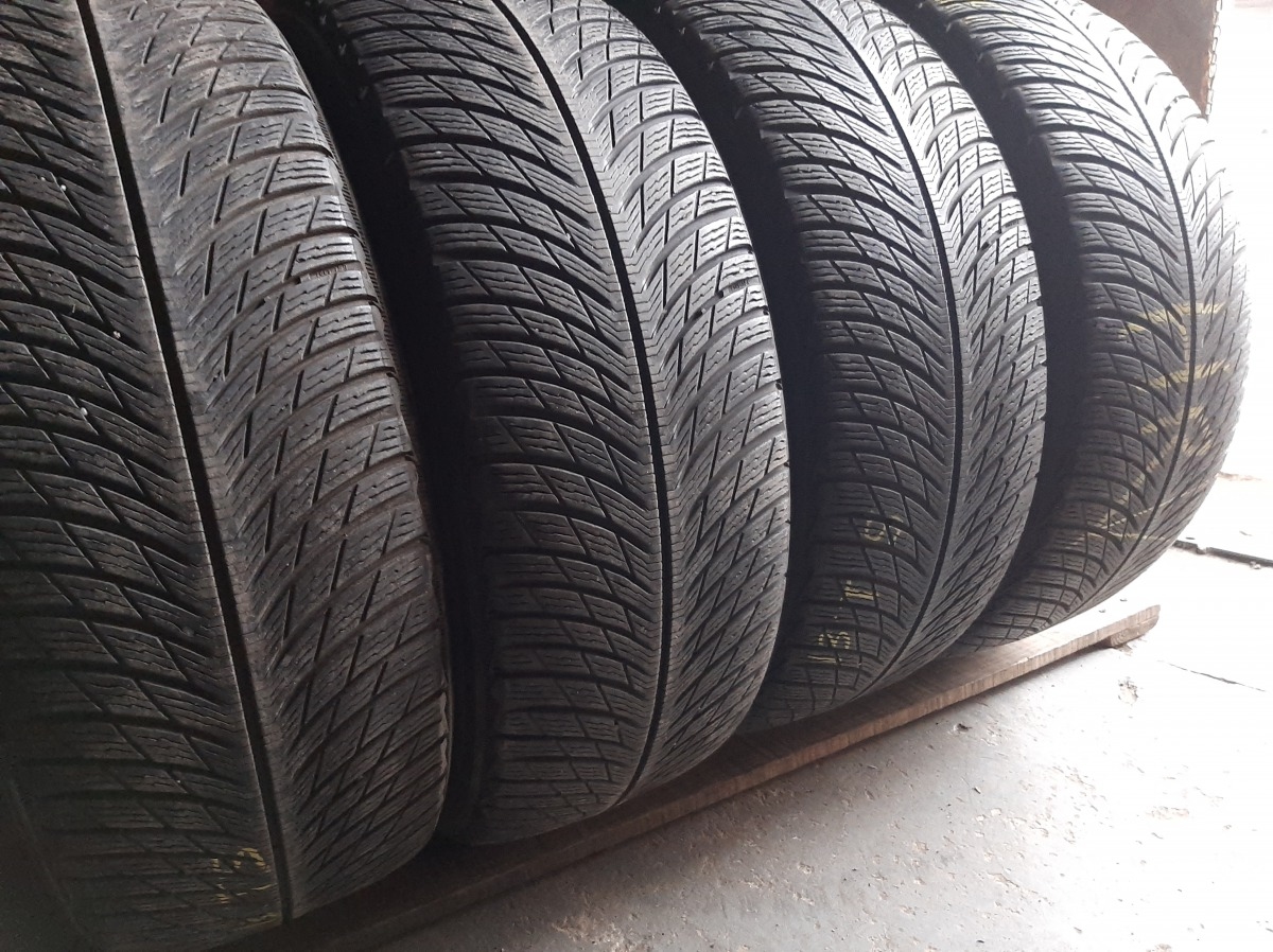 Придбати вживані шини Michelin Pilot Alpin5 SUV   235/50 R 19