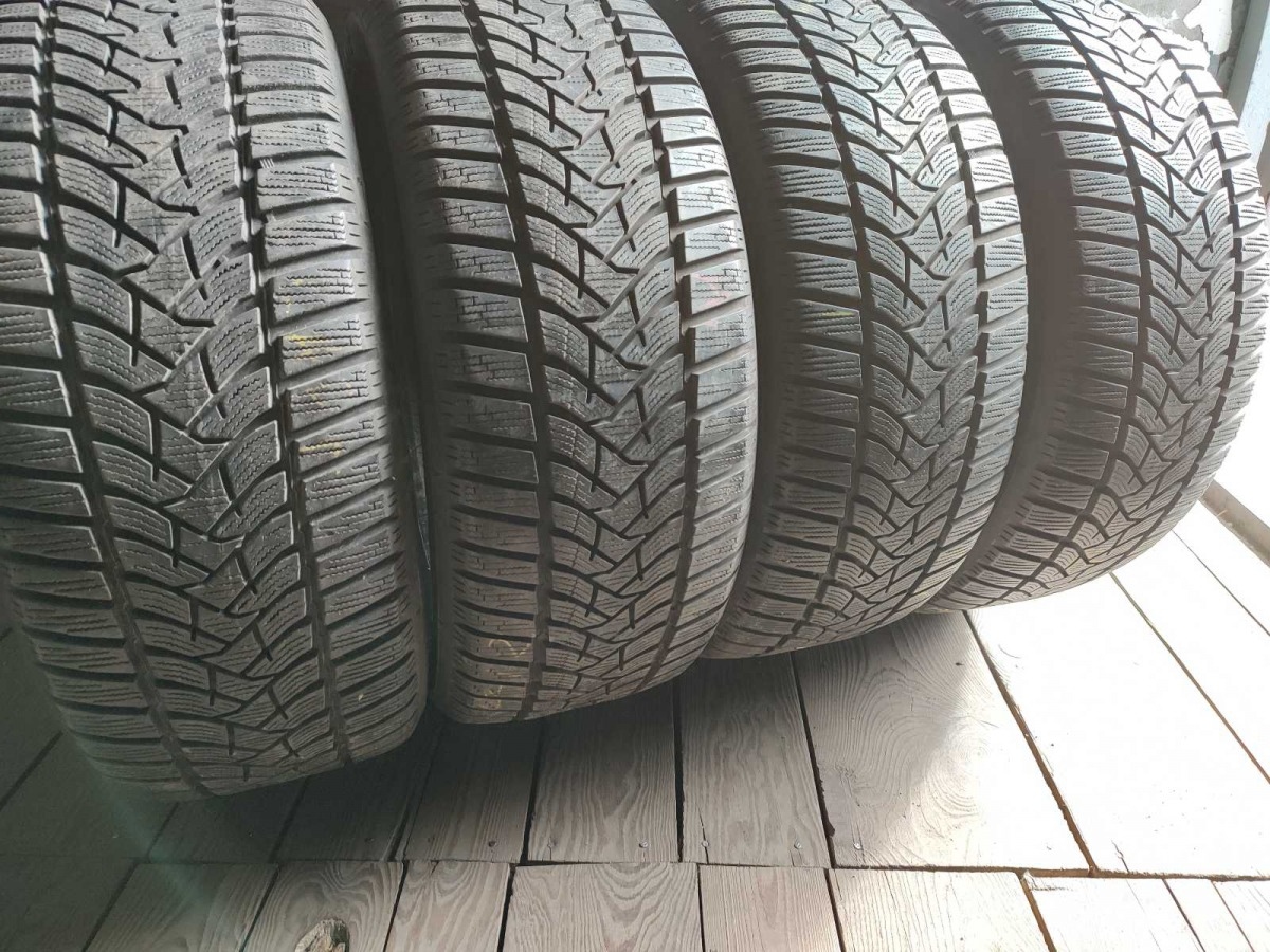 Придбати вживані шини Dunlop WinterSport 5  225/50 R 17
