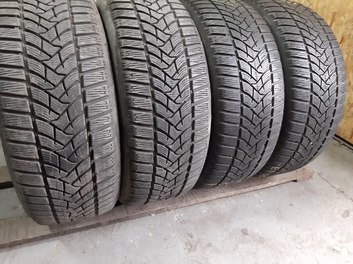 Придбати вживані шини Dunlop Winter Sport 5  215/55 R 17