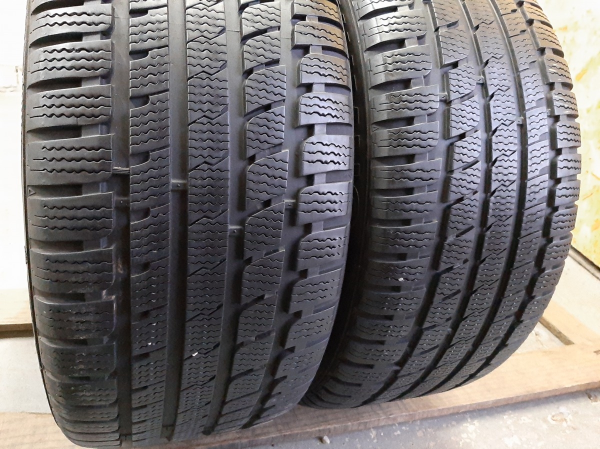 Придбати вживані шини Kumho I Zen KW 27 … 245/45 R 17