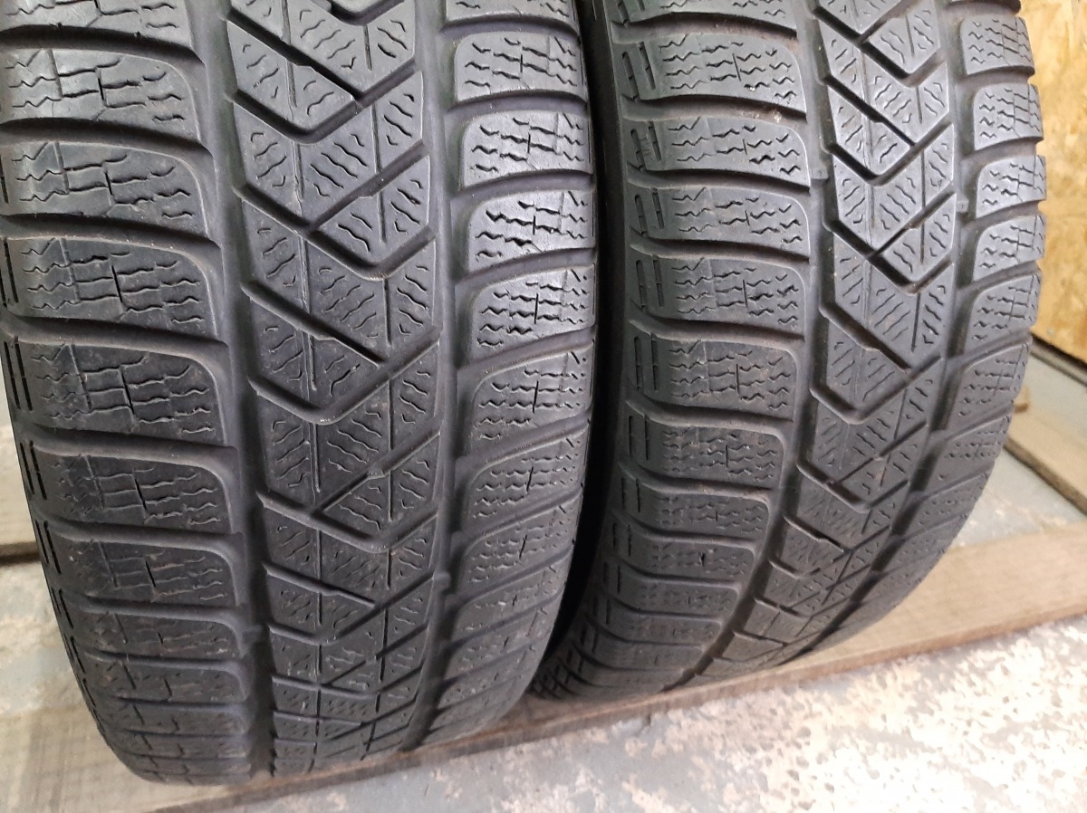 Придбати вживані шини Pirelli Sottozero3  205/50 R 17