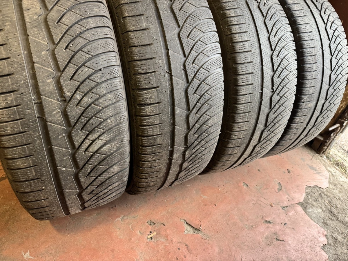 Придбати вживані шини Michelin Pilot  Alpin PA4  225/55 R 18