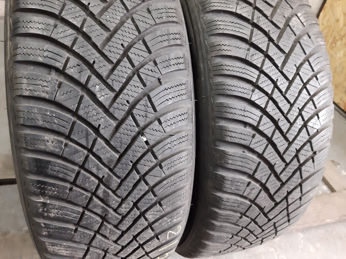 Придбати вживані шини Hankook Winter i*cept RS3  215/55 R 17
