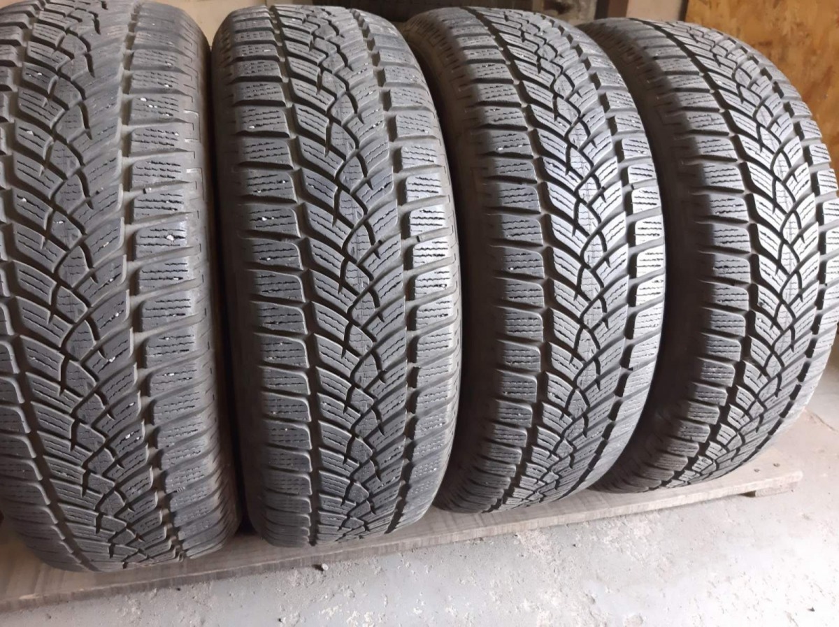 Придбати вживані шини Fulda Kristall Control HP 2  215/60 R 16