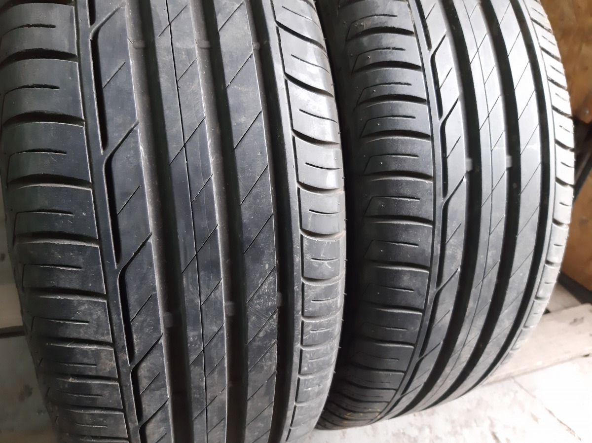 Придбати вживані шини Bridgestone Turanza T001  215/60 R 16