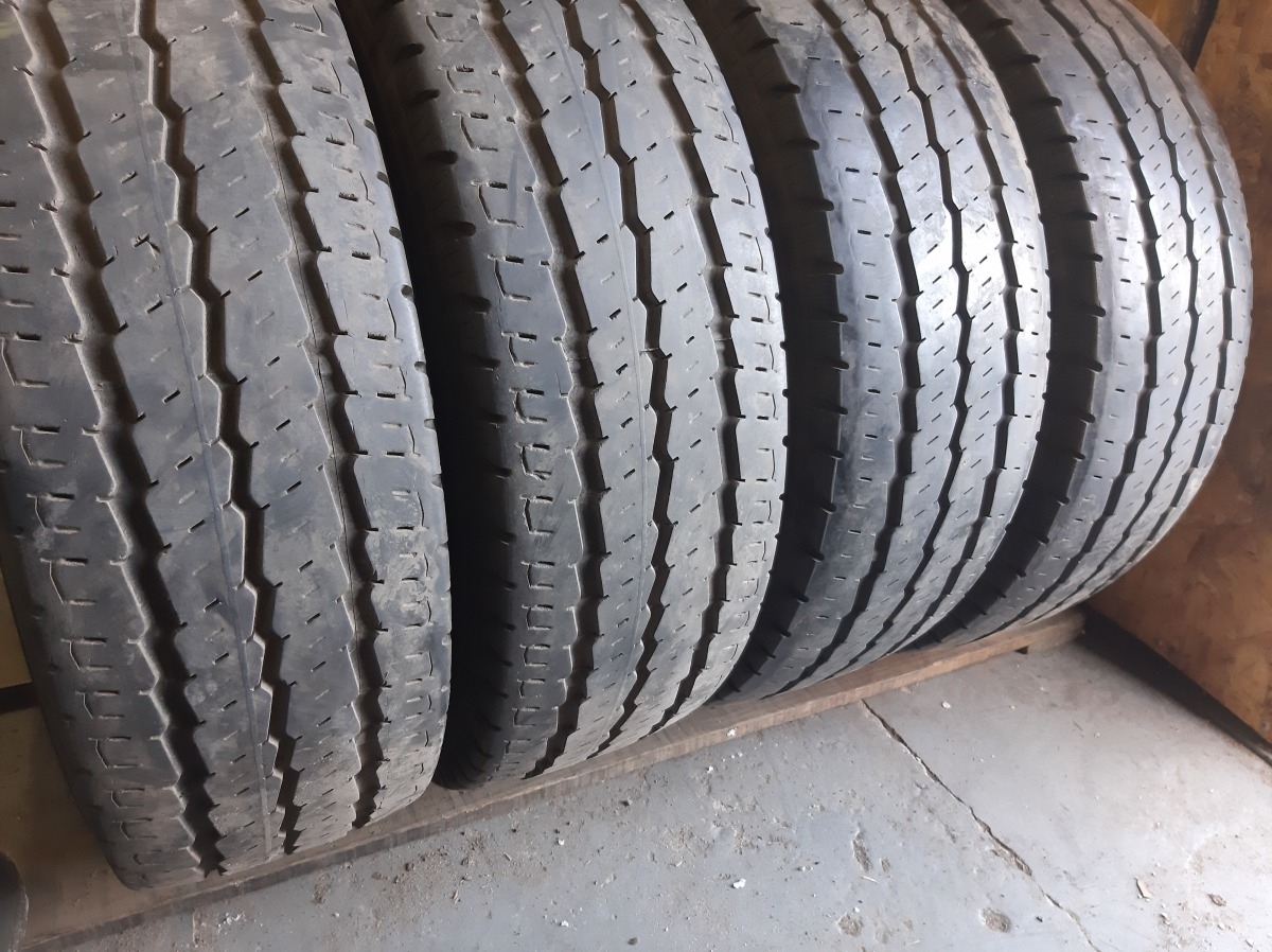 Придбати вживані шини Continental VancoCamper  … 215/70 R 15C