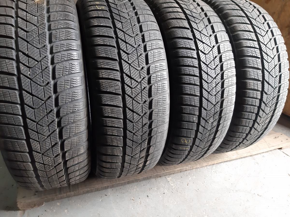 Придбати вживані шини Pirelli Sotozero 3     225/45 R 19