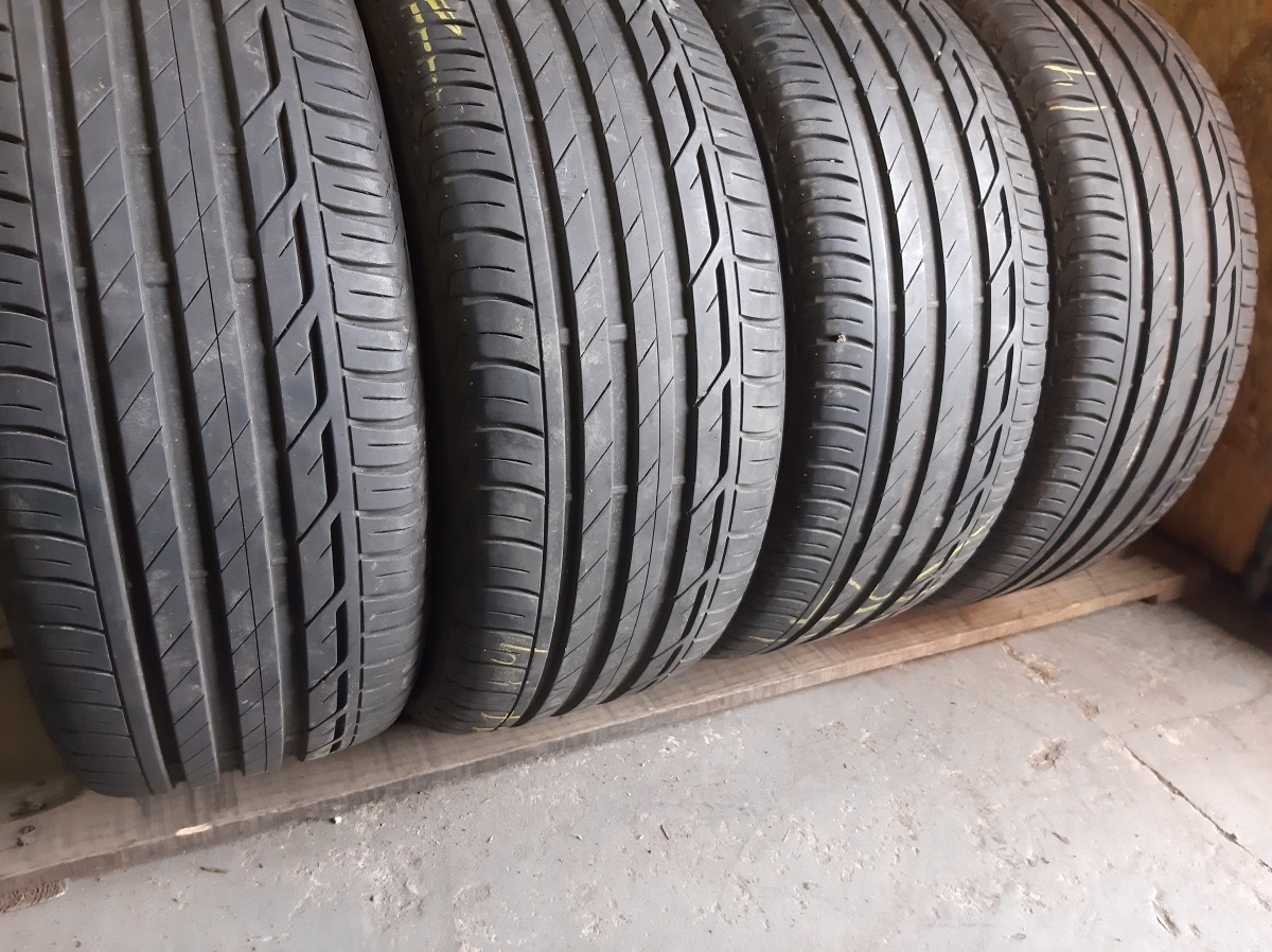 Придбати вживані шини Bridgestone Turanza T001   225/50 R 17