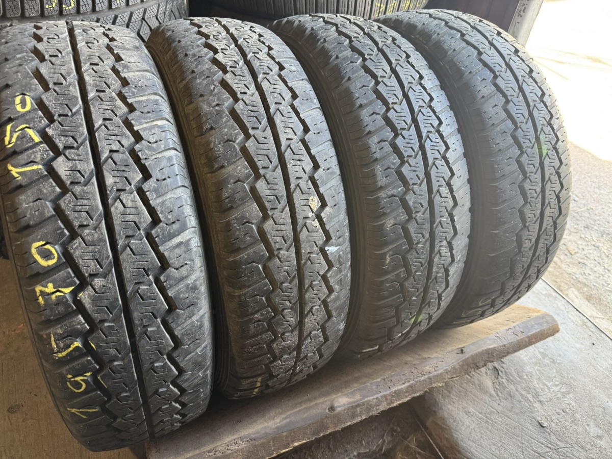 Придбати вживані шини Hankook Radial RA 10  195/70 R 15C