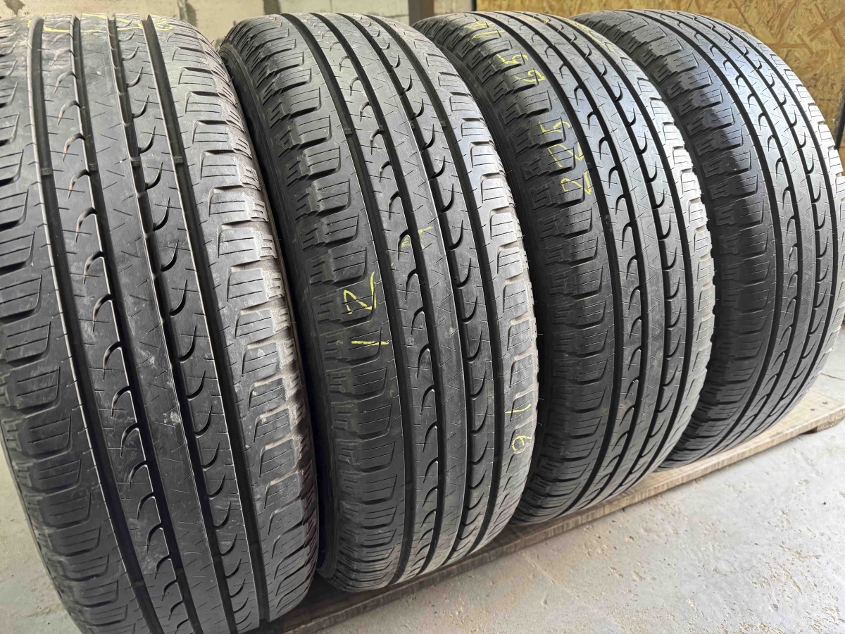 Придбати вживані шини Good Year Efficient Grip 4*4 225/65 R 17